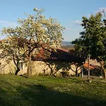 Casa Dos Muros Y Actividades En La Ribeira Sacra * Пантон
