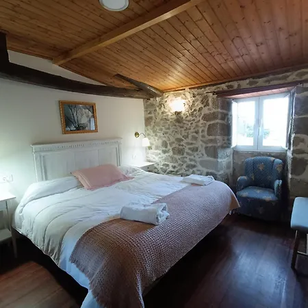 Casa Dos Muros Y Actividades En La Ribeira Sacra Casa de Campo *