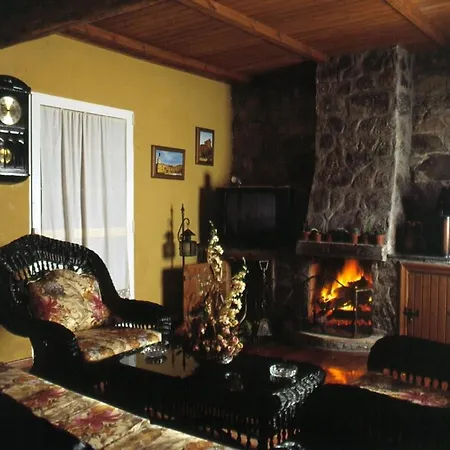 Casa Dos Muros Y Actividades En La Ribeira Sacra Casa de Campo *